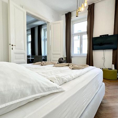 Premium Apartment Located At The Famous Vienna Kutschkermarkt Екстер'єр фото